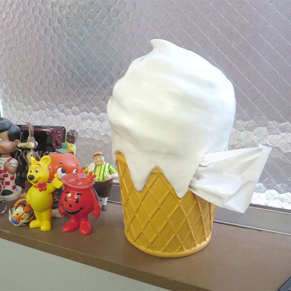 リアルアイスクリーム装飾品（ピンク・ホワイト・ブラウン）貯金箱3