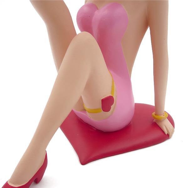 ベティちゃん フィギュア 赤 足上げ