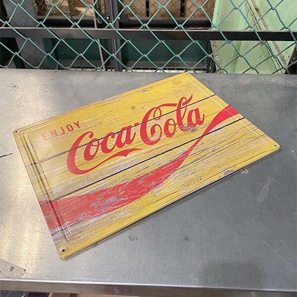 Coca Cola（コカコーラ） 看板 四角 イエロー グッズ ブリキ看板