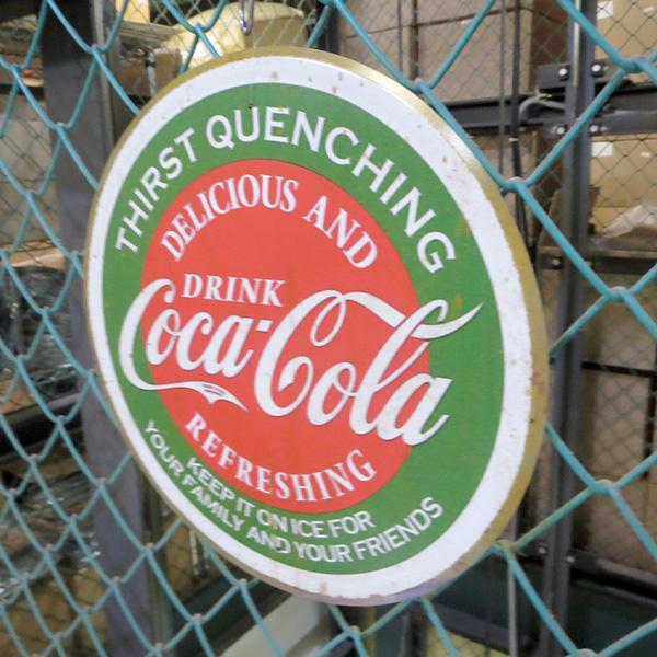 Coca Cola（コカコーラ） 看板 丸型 コカコーラグッズ ブリキ看板