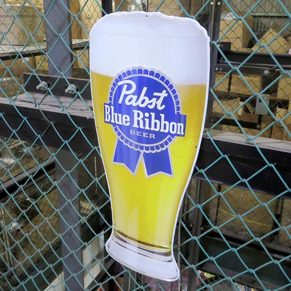 パブストビール ブリキ看板 大型 アメリカン アメリカン雑貨 おしゃれ ガレージ ダイカット エンボス メタルサイン Pabst Glass Blue Ribbon レトロ_4