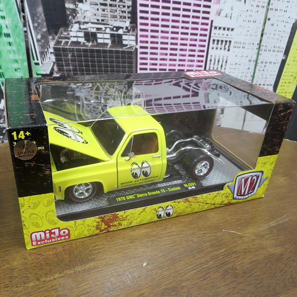 MOONEYES ムーンアイズ ミニカー 1/24 M2 MACHINES 1:24 MOONEYES 1976
