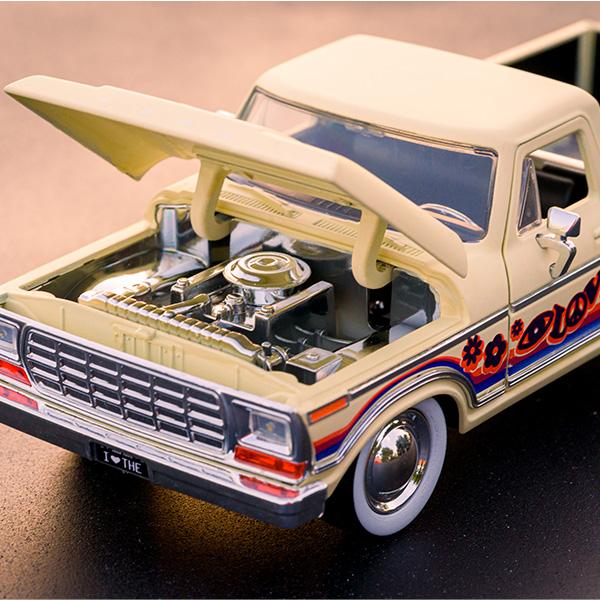 Jada ミニカー 1/24 フォード F-150 ピックアップ ダイキャストカー