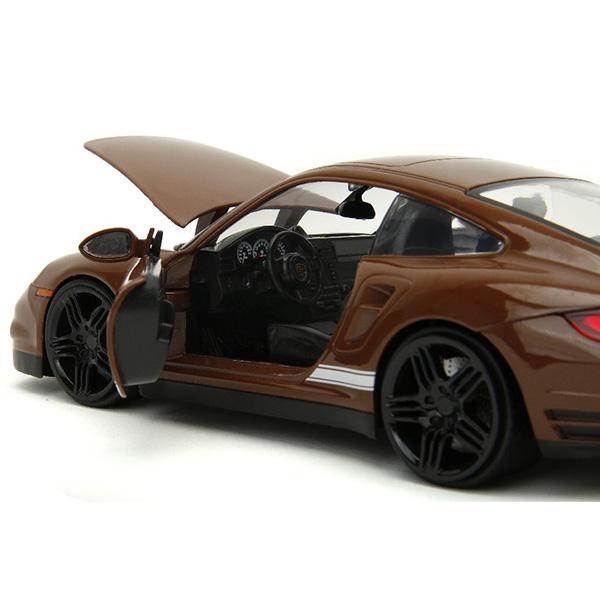 エムアンドエム ミニカー 1/24 ポルシェ ブラウン フィギュア 付き アメ車 M&M'S 2007 PORSCHE 911 TURBO w/ BROWN FIGURE エムアンドエム雑貨｜funandfunny｜09