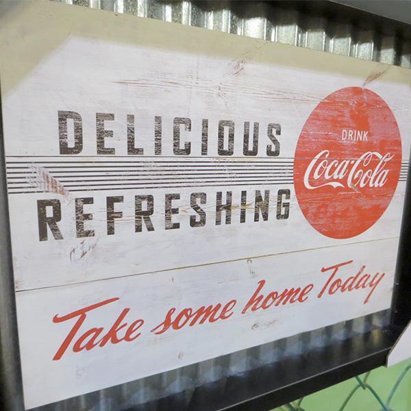 Coca Cola（コカコーラ） ウッドフレームメタルサイン 看板 アメリカン