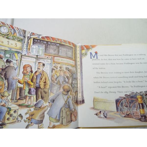 絵本[パディントン・ベア Paddington Bear（カバー色褪せあり）] 洋書