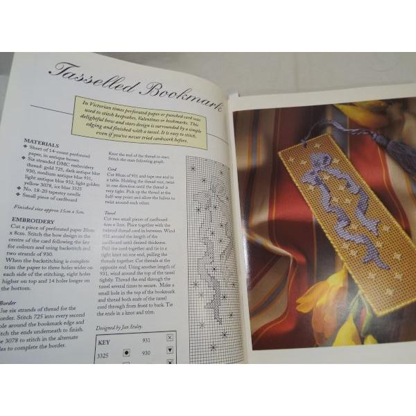 手芸系[The CROSS STITCH ＆ EMBROIDERY COLLECTION] 洋書 英語 クロス