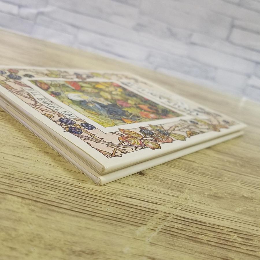 外国語絵本[のばらの村のものがたり BRAMBLY HEDGE AUTUMN STORY] 洋書