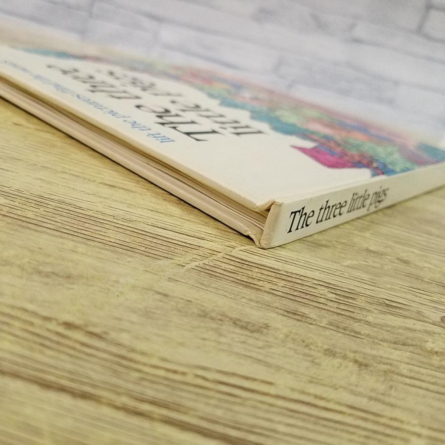 仕掛絵本[3びきのこぶた 絵をめくる絵本 The Three Little Pigs