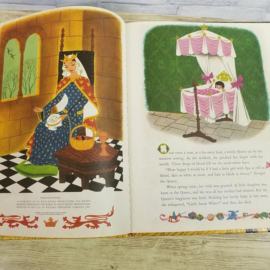 外国語絵本[ディズニー 白雪姫 Big Golden Book: Disney Snow White