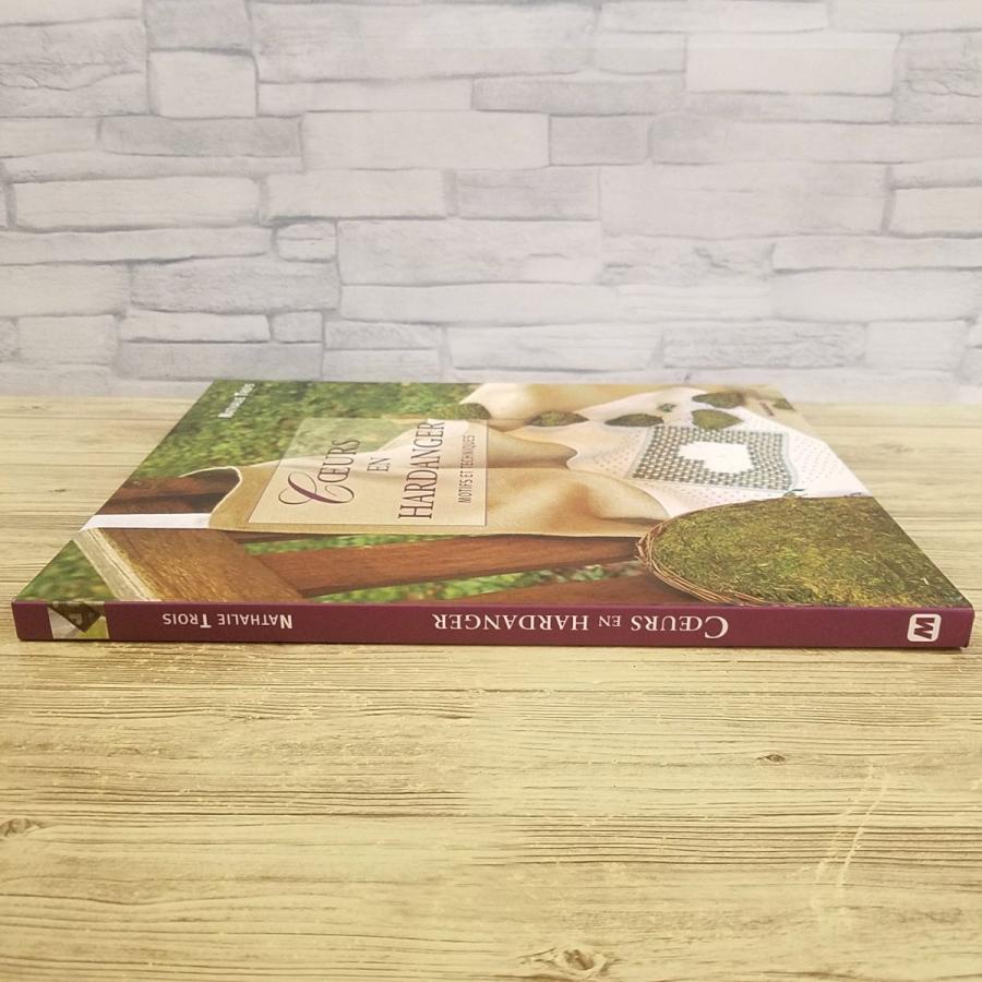 手芸系[ハートのハーガンダー刺しゅう図案集 Coeurs en Hardanger : Motifs et Techniques] MANGO PRATIQUE フランス語 洋書 |  | 01