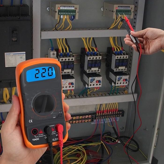 デジタルマルチメーター 電流・電圧(直流/交流)・抵抗テスター 電圧