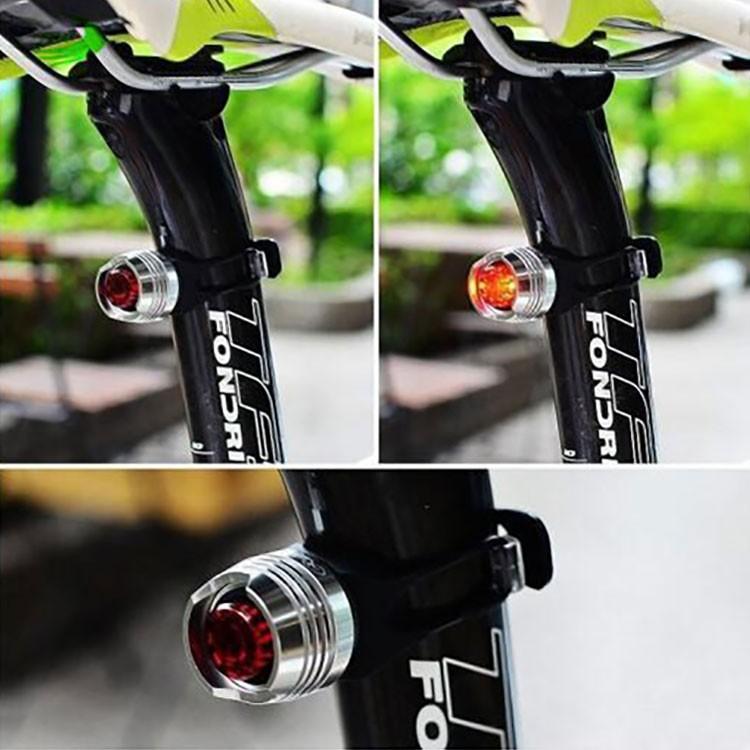 自転車用ミニLEDテールランプ 高輝度赤色発光 点滅可 小型 防水 ゴム
