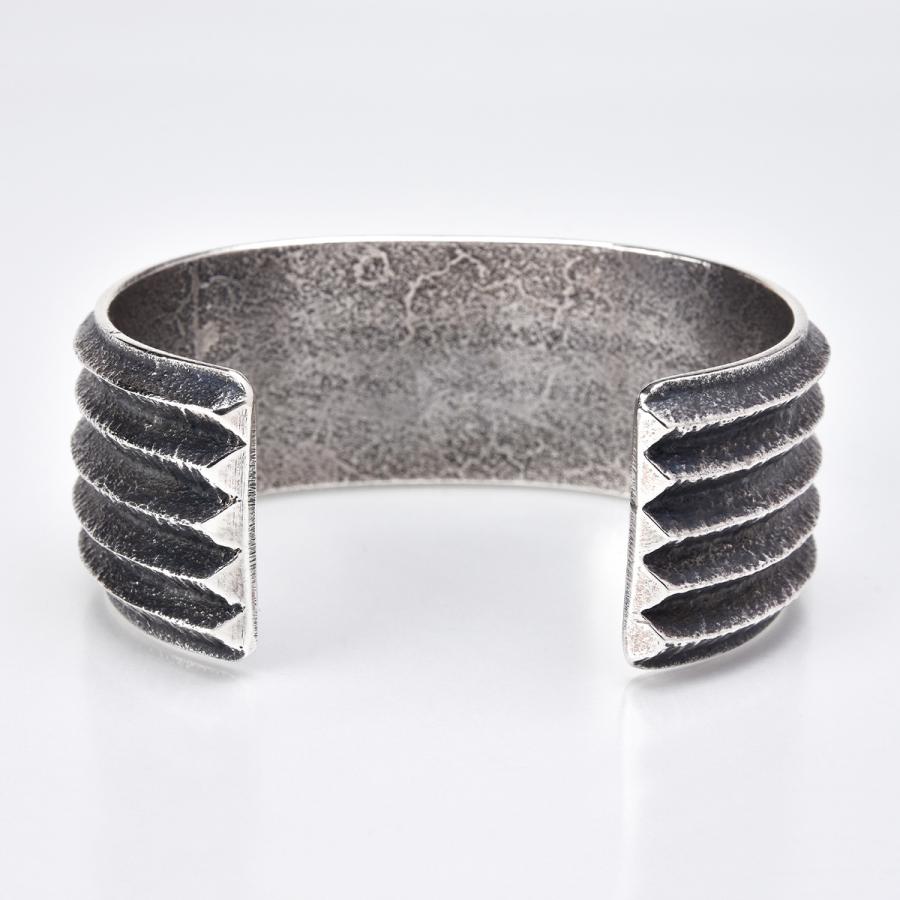 INDIANJEWELRY / インディアンジュエリー】NAVAJO BANGLE INDIANJEWELRY / インディアンジュエリー】NAVAJO BANGLE