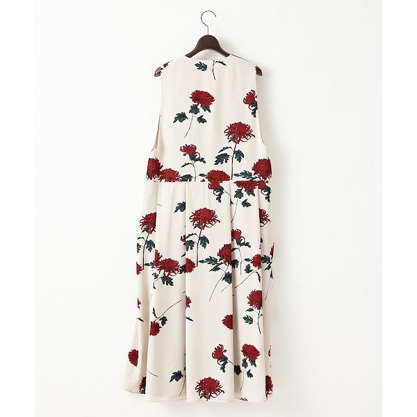 乱菊 春牡丹vネックワンピース Vネック ワンピース オリジナル レディース Aライン 背開き 和柄 和風 ワンピース ロング フレア フォーマル 大人女子 椿 花柄 0608 2 400 ふりふ 通販 Yahoo ショッピング