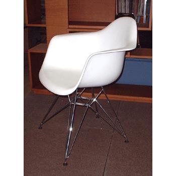 正規品》イームズ シェルアームチェア（ホワイト）管07 Herman Miller