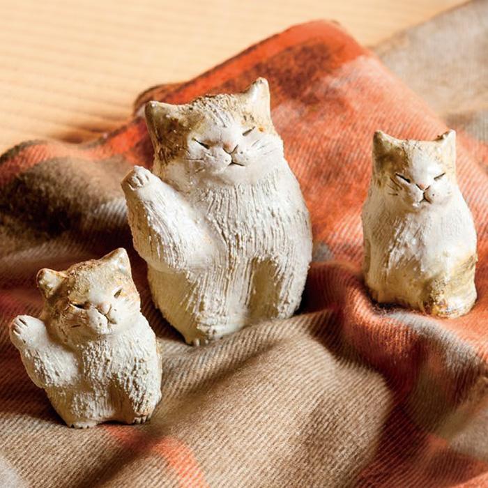 陶器 おすわり猫 小 置物 かわいい 信楽焼 日本製 ねこ 陶器 おすわり猫 小 置物 かわいい 信楽焼 日本製 ねこ