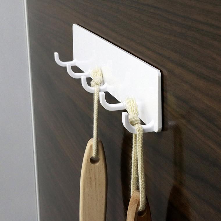 バスフック 磁着sq マグネットバスフック5連 マグネット 磁石 浴室 バスルーム お風呂 壁面収納 ユニットバス ホワイト 5連フック お風呂グッズ 1133 お風呂のソムリエshop 通販 Yahoo ショッピング