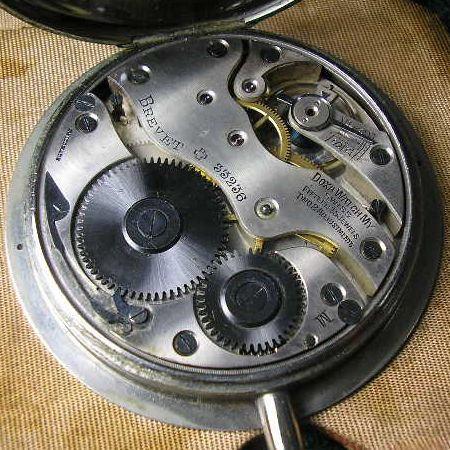 アンティークエナメル文字盤大型革張りトラベルウォッチ : 古時計の館