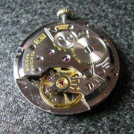 稼動品 vintage BULOVA 手巻き時計 ヴィンテージ アンティーク BULOVA 手巻き ヴィンテージ腕時計 - メルカリ