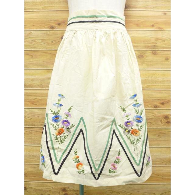 中古 エプロン 花 手縫い刺繍 生成り 18jul30 Epr 古着屋rushout 通販 Yahoo ショッピング