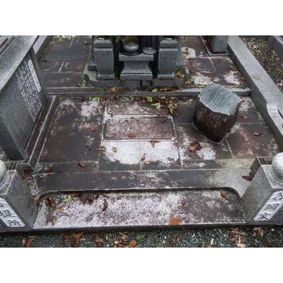 ふるさと納税 R5-487．四万十市エリアお墓掃除代行サービス〈お墓の広さ9m2以内、年4回分作業〉 高知県四万十市     商品情報     容量　【ご案内・申込書を送付】：サービス内容〜　(1)墓所確認　(2)掃除前