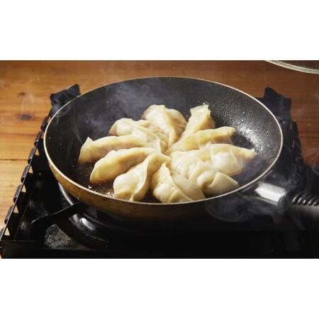 ふるさと納税 かねしち特製 冷凍肉餃子 80個（1パック10個入り 2パックで1セット×4）_Y109-0005 北海道余市町の画像