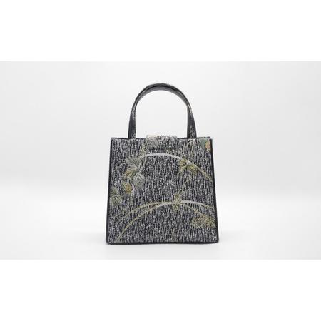 ふるさと納税 バッグ トートバッグ 珠陽工芸トートバッグ 牛革コンビ黒葡萄柄 鞄 カバン レディース 東京 工芸品 自立型 牛革 ファッション 洋装.. 東京都墨田区の画像