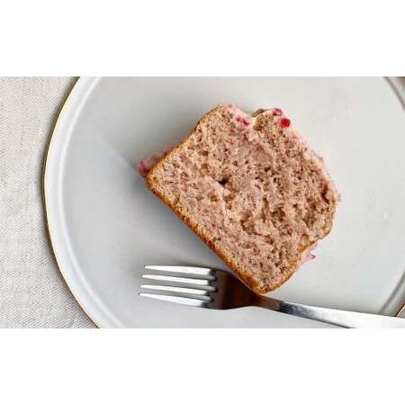 ふるさと納税 ローカーボケイク 苺ホワイトチョコルーフ 1本 低糖質 ケーキ いちご ホワイトチョコ スイーツ お菓子 福岡県嘉麻市_2