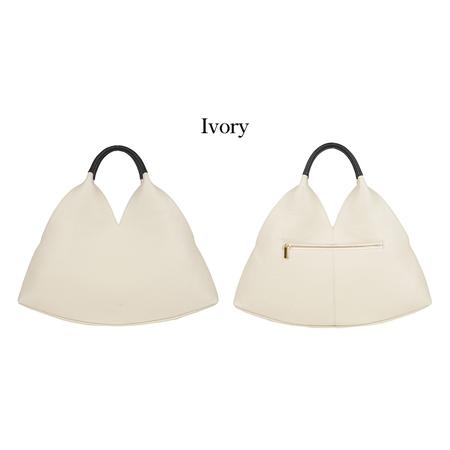 ふるさと納税 【SOEL】手にした時のシルエットが美しいトライアングルレザーハンドバッグ レザーバッグ ハンドバッグ レディース イタリアン.. 香川県東かがわ市_4