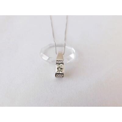 ふるさと納税 Pt900 ベリーライトイエローダイヤ(1.014ct)ペンダント M16 K06078-H 山梨県甲府市