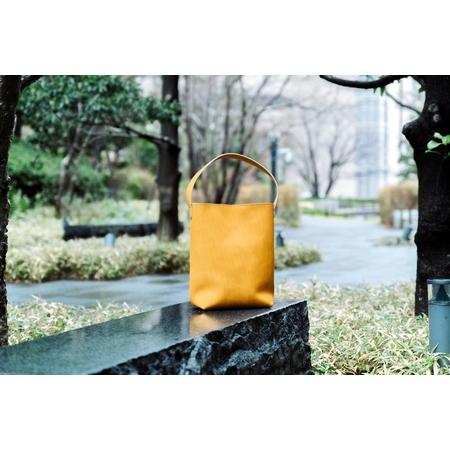 ふるさと納税 グラブ革 ワンハンドルトートバッグ タン [2649] 奈良県香芝市の画像