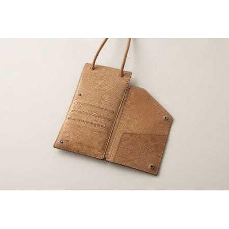 ふるさと納税 ENVELOPE（革のカシミヤ 郡上市産明宝鹿革スマホショルダーバッグ）ブラウン 岐阜県郡上市の画像