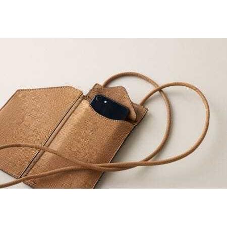 ふるさと納税 ENVELOPE（革のカシミヤ 郡上市産明宝鹿革スマホショルダーバッグ）ブラック 岐阜県郡上市の画像