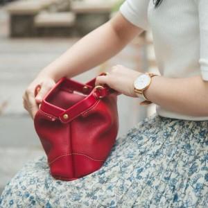 ふるさと納税 口枠ショルダーバッグ 【福岡市内製造】 | 革製品 レザーグッズ 雑貨 日用品 おすすめ 送料無料 ブラック 福岡県福岡市の画像