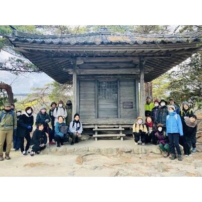 ふるさと納税 【日本三景松島】あなたの知らないディープな松島へようこそ！雄島参りと海岸散策（5名様以内コース） No.155 宮城県松島町の画像