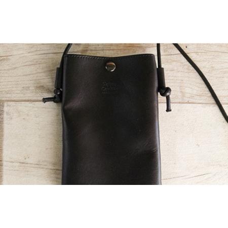 ふるさと納税 Tajima Cowhide スマホポーチ / ポーチ 大きめサイズ ブラック グリーン 牛革 軽量 経年変化 但馬牛 タジマカウハイド かばん カバ.. 兵庫県豊岡市の画像