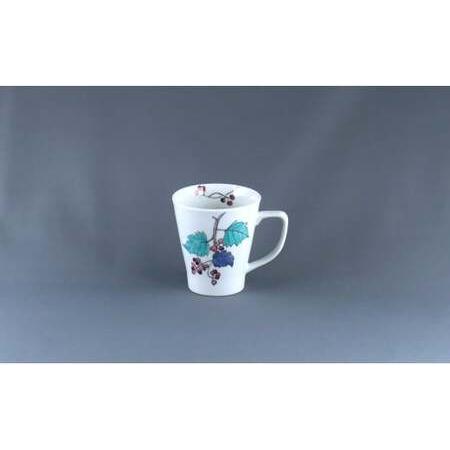 ふるさと納税 有田焼 マグカップ〈山ぶどう文〉【赤絵白磁硯処 雪月花】食器 器 うつわ 手描き 伝統工芸 ギフト 贈り物 45000円 A45-327 佐賀県有田町の画像