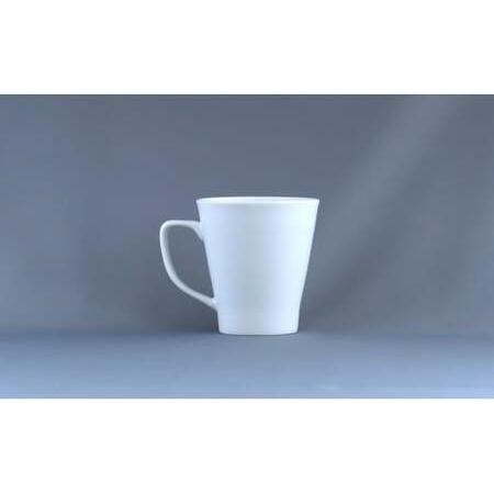 ふるさと納税 有田焼 マグカップ〈山ぶどう文〉【赤絵白磁硯処 雪月花】食器 器 うつわ 手描き 伝統工芸 ギフト 贈り物 45000円 A45-327 佐賀県有田町の画像