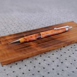 ふるさと納税 花梨瘤 木製 シャープペン 【HBK手工房】 文房具 ペン シャーペン シャープペンシル ノック式 0.5 日用品 ハンドメイド 広島県安芸高田市_1