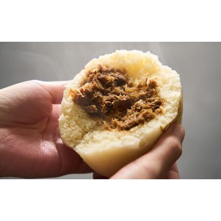 ふるさと納税 長崎名物 皮付三枚肉の角煮まん5個・角煮そぼろまん5個[QAX024] 長崎県佐々町の画像