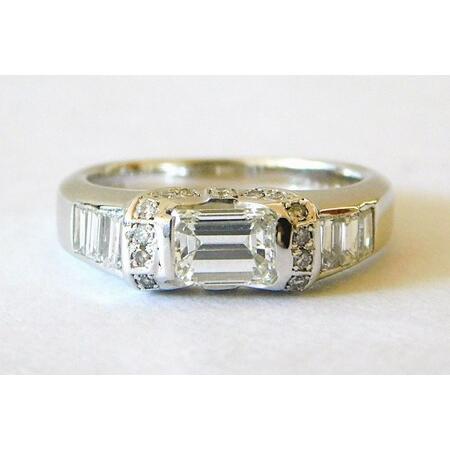 ふるさと納税 [ふるなび限定][一点もの]Pt900 ダイヤモンド(0.881ct)リング M20 K06082-H FN-Limited-SP 山梨県甲府市