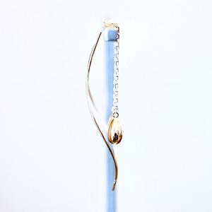 ふるさと納税 【ジュエリー】K10YG イエローゴールド 雫 ロング チェーン ピアス 保証書付 SMK-5219 242-018-a 山梨県笛吹市の画像