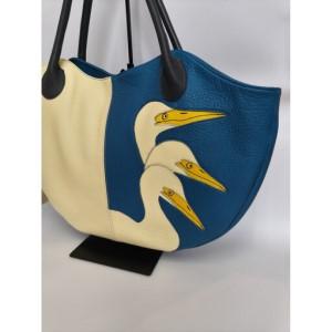 ふるさと納税 「鞄工房　香」鳥の二色トートバッグ （横型） 山梨県富士河口湖町の画像