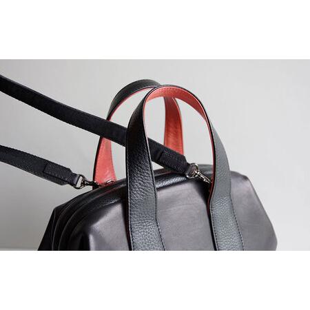 ふるさと納税 バッグ HIYORI240 牛革 ハンドバッグ トートバッグ VALLEYSHELL 青梅市 ブラック×ブルー 東京都青梅市の画像