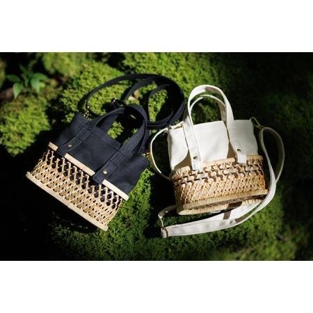 ふるさと納税 ふたえ籠サイズSブラック（竹籠フレーム帆布バッグ）工芸品 伝統 バッグ かばん 帆布 かご 籠 かごバッグ 新潟県 阿賀野市 2X030.. 新潟県阿賀野市の画像