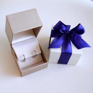 ふるさと納税 Pt900 プラチナ 2WAY ピアス 地金 ペリドット フープピアス(直径10mm) 保証書付 SMK-5249 SWAD098-peri 山梨県昭和町の画像