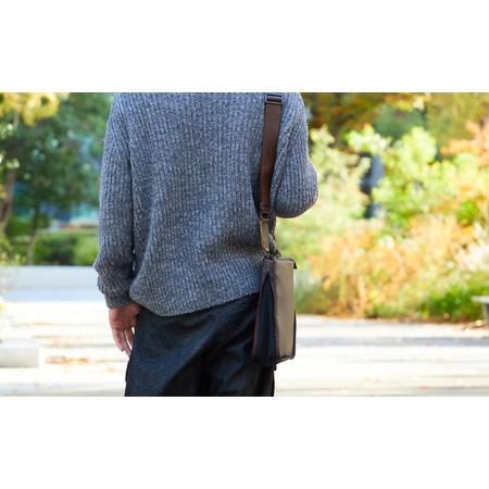 ふるさと納税 豊岡鞄 L.E.D BITES HORSE ショルダーバッグ B301T ブラウン / エルイーディーバイツ メンズ 紳士 馬革 ブランド 薄マチ スマート.. 兵庫県豊岡市の画像