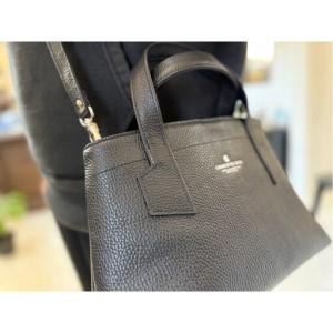 ふるさと納税 革職人が作った本革トートバッグXSシュリンク【ブラック】 和歌山県白浜町の画像