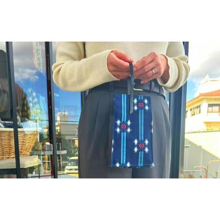 ふるさと納税 『琉球花織Bell-box』 箱型ショルダーバッグ (ネイビー) ファッション 小物 雑貨 ミニバッグ コンパクト 沖縄市 / FABRIC SHOP MIN.. 沖縄県沖縄市の画像